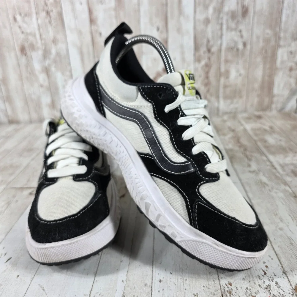 Vans UltraRange EXO Black White Suede Mesh Athletic Sneakers Womens 9 721356